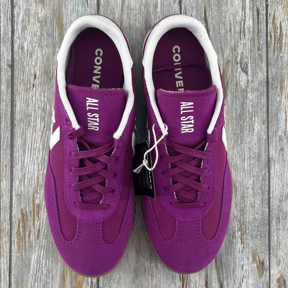 Women’s Converse Run Star Suede Sneakers Shoes Size 6.5